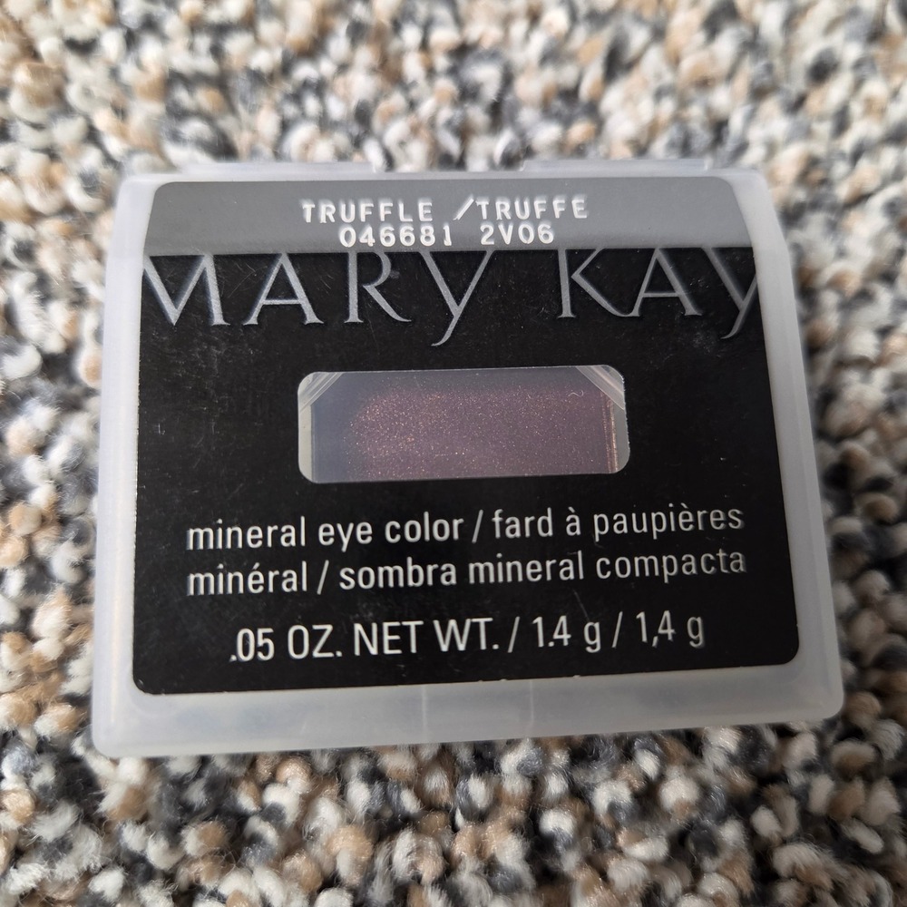 Mary Kay Mineral Eye Color Truffle 046681 Shimmer Brown Eyeshadow .05 oz NEW